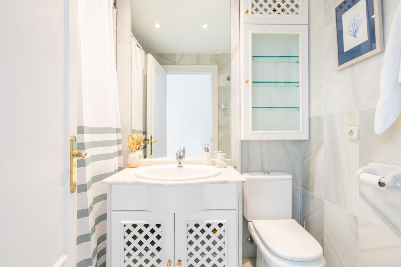 Apartamento Familiar Vistas Al Mar By Rent Me 埃斯特波纳 外观 照片