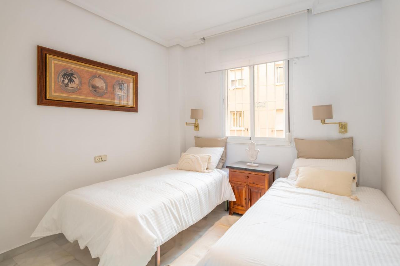 Apartamento Familiar Vistas Al Mar By Rent Me 埃斯特波纳 外观 照片